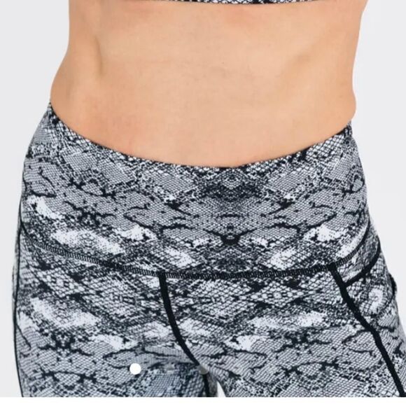 Zyia metallic snakeskin cobra light & tight 6-8 black white leggings activewear - Picture 7 of 8